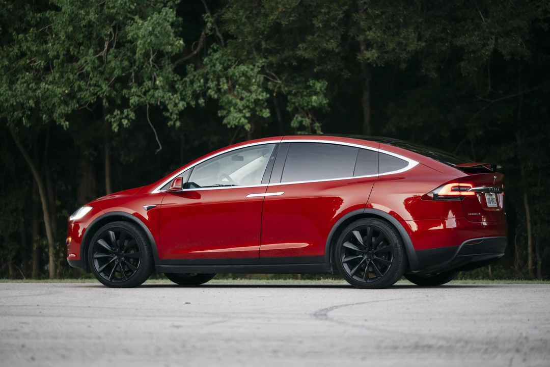 2017 Tesla Model X - Image 9 of 31