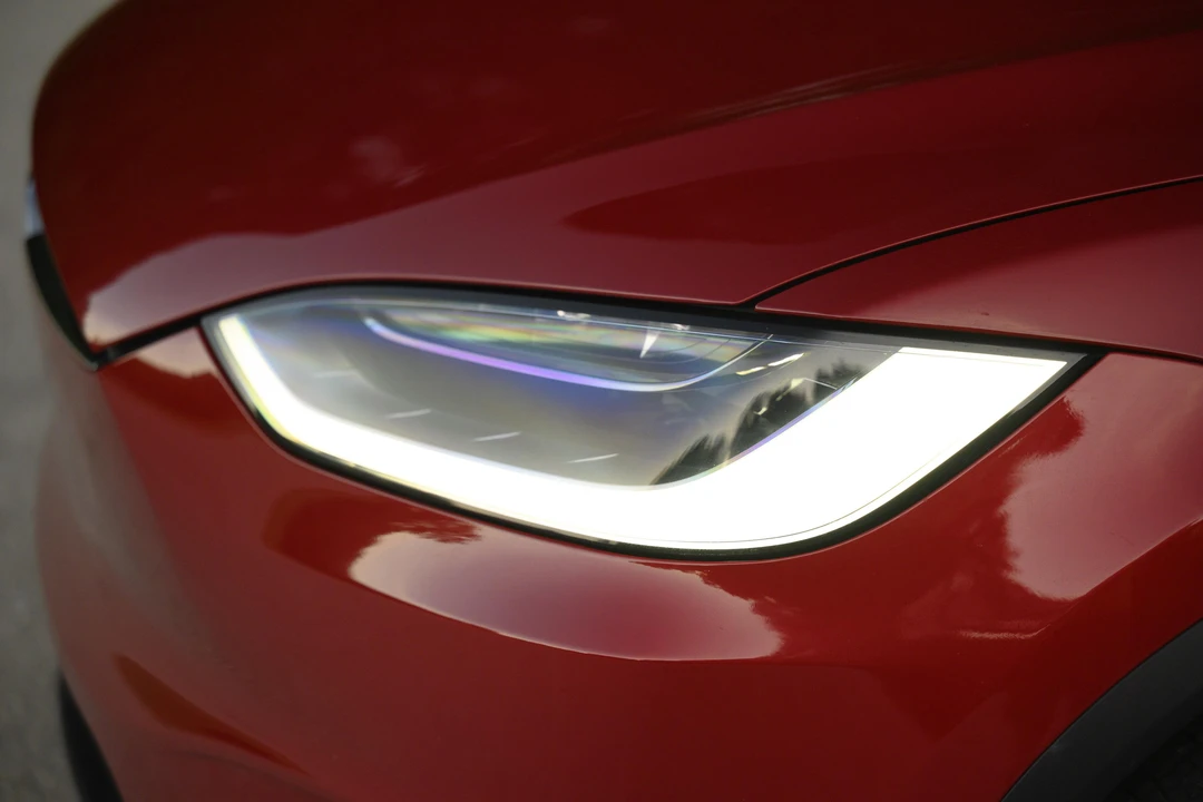 2017 Tesla Model X - Image 27 of 31