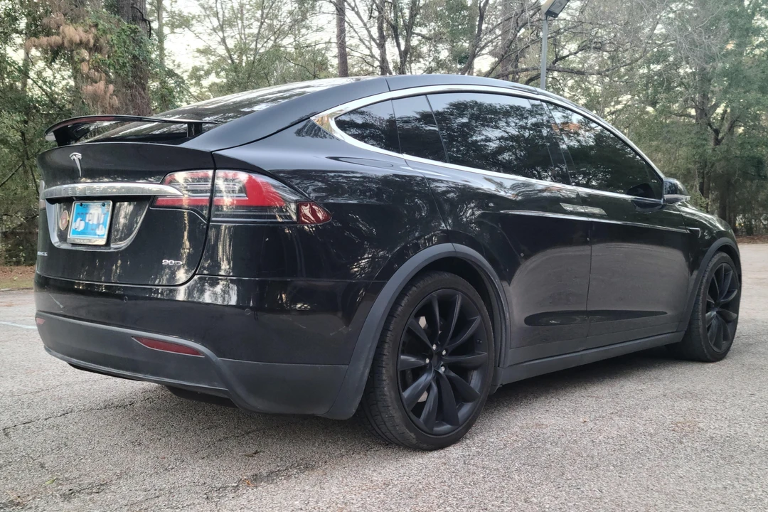 2017 Tesla Model X - Image 4 of 31