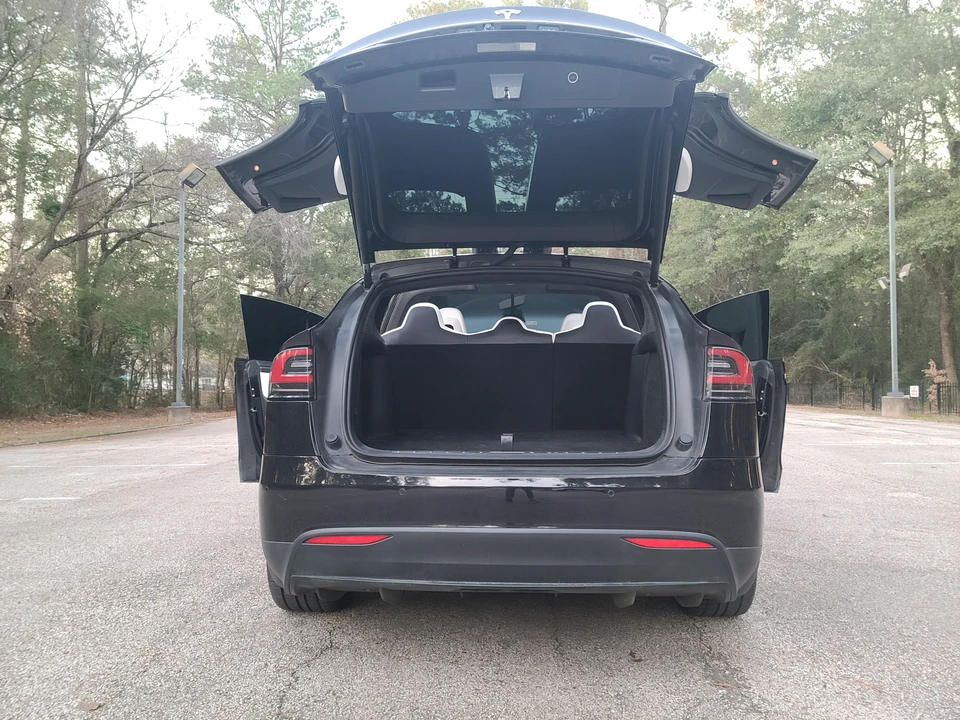 2017 Tesla Model X - Image 23 of 31