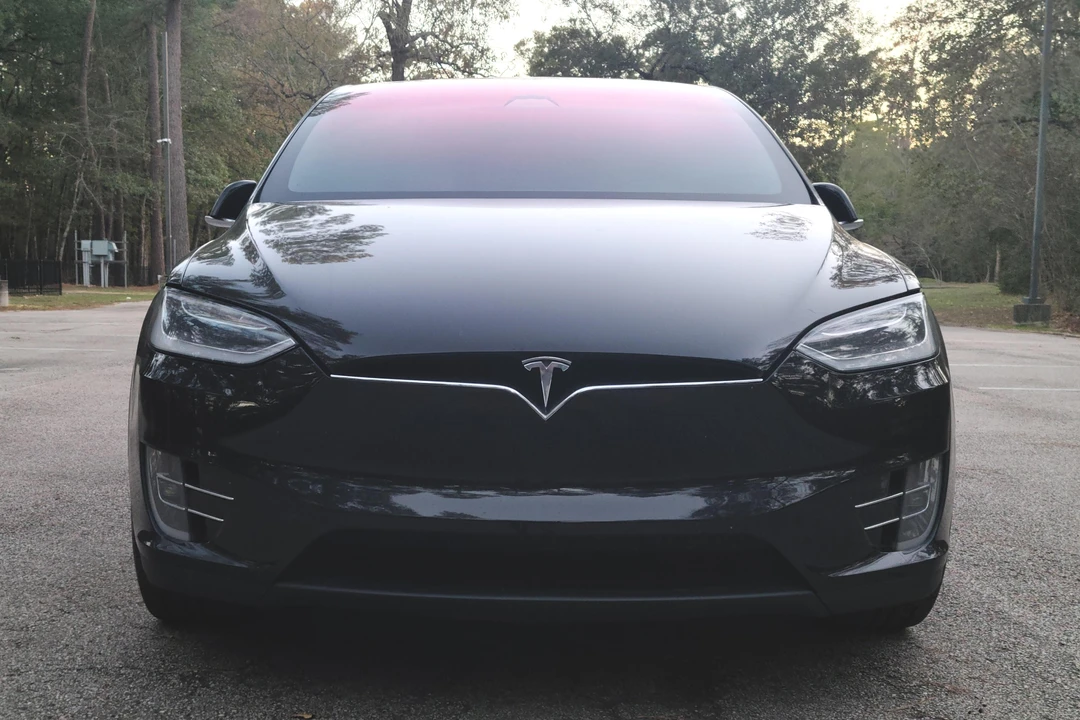 2017 Tesla Model X - Image 2 of 31