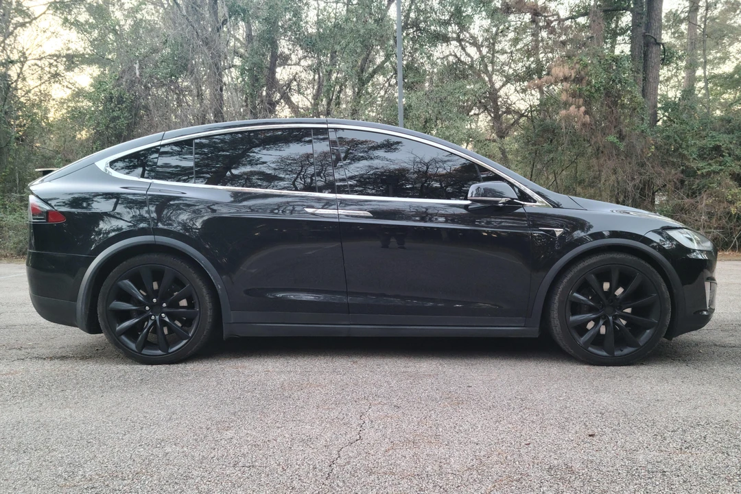 2017 Tesla Model X - Image 3 of 31