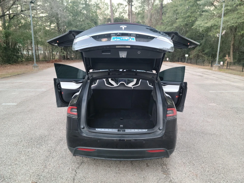 2017 Tesla Model X - Image 22 of 31