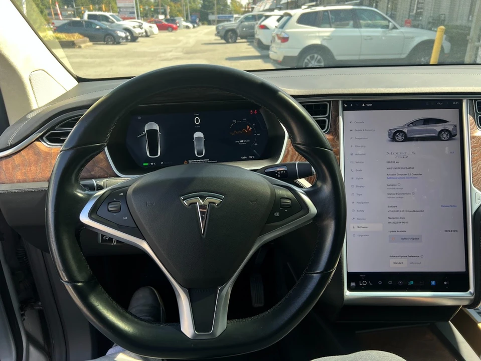 2017 Tesla Model X - Image 10 of 13