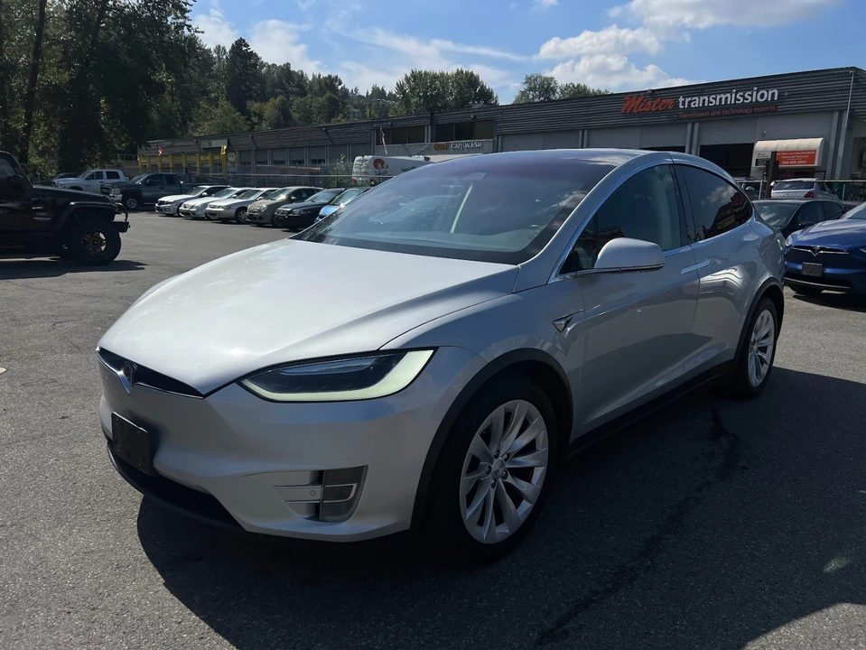 2017 Tesla Model X - Image 2 of 13