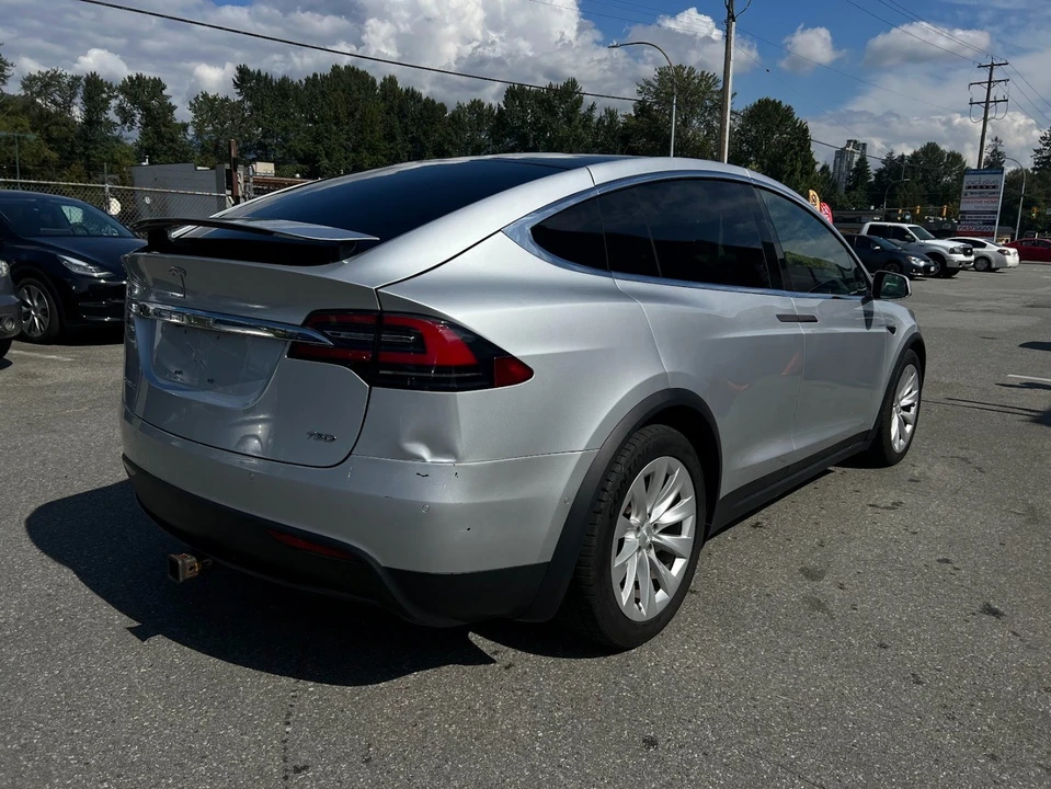 2017 Tesla Model X - Image 4 of 13