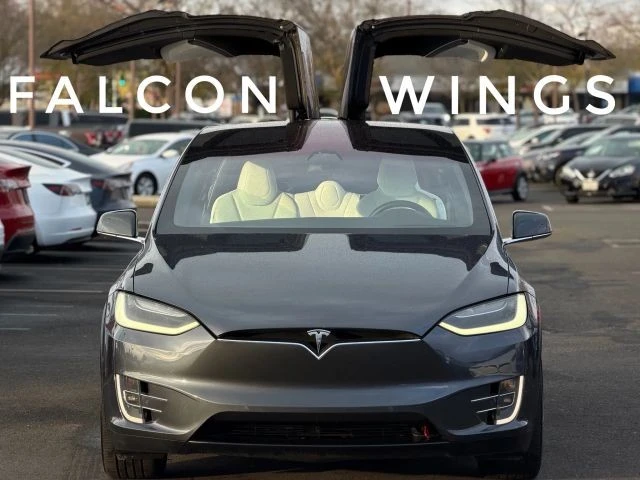 2017 Tesla Model X - Image 10 of 12