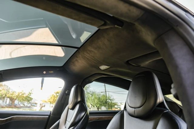 2017 Tesla Model X - Image 6 of 21