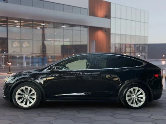 2017 Tesla Model X - Image 8 of 21