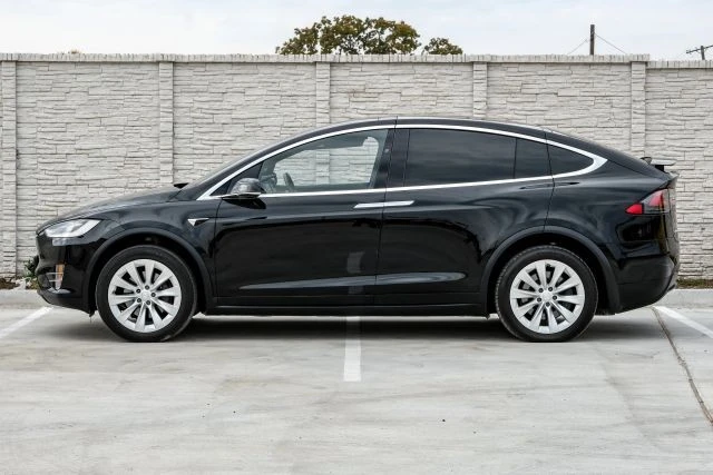 2017 Tesla Model X - Image 14 of 21