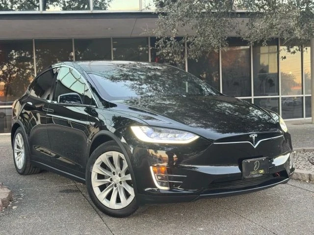 2017 Tesla Model X - Image 10 of 21