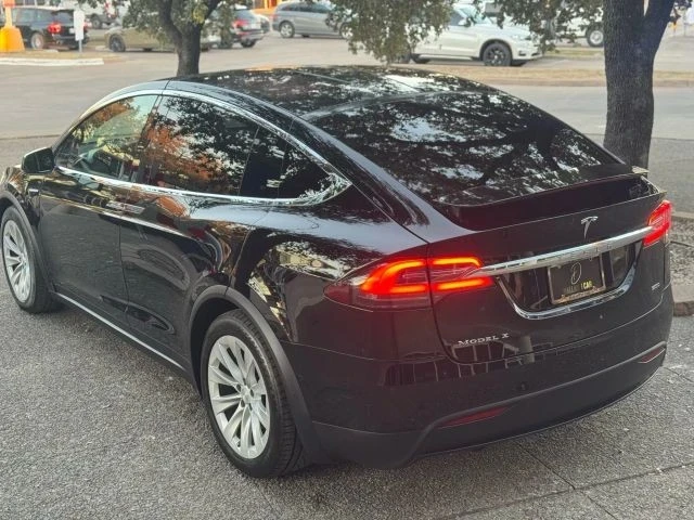 2017 Tesla Model X - Image 17 of 21