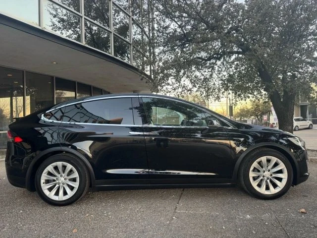 2017 Tesla Model X - Image 4 of 21