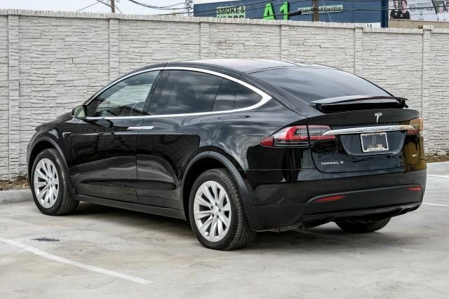 2017 Tesla Model X - Image 13 of 21