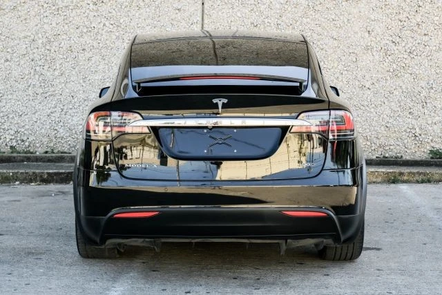 2017 Tesla Model X - Image 11 of 21