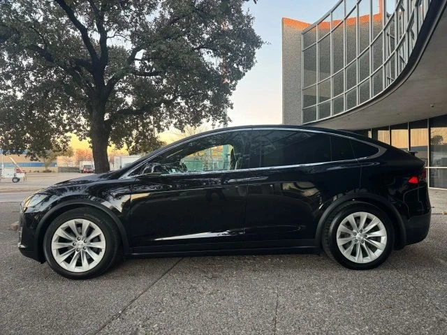 2017 Tesla Model X - Image 8 of 21