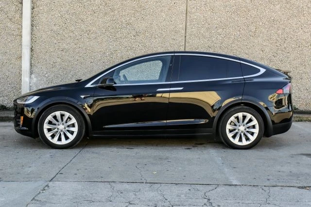 2017 Tesla Model X - Image 13 of 21