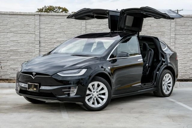 2017 Tesla Model X - Image 6 of 21
