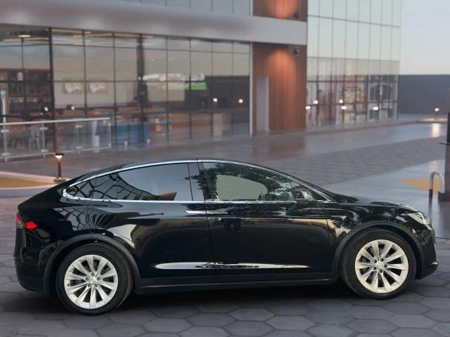 2017 Tesla Model X - Image 4 of 21