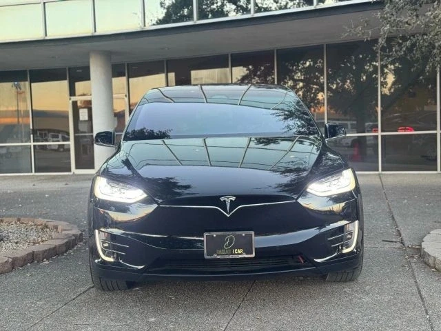 2017 Tesla Model X - Image 9 of 21