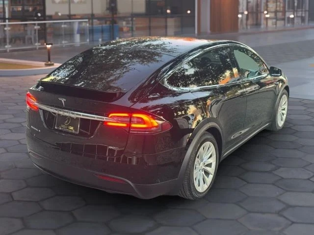 2017 Tesla Model X - Image 5 of 21