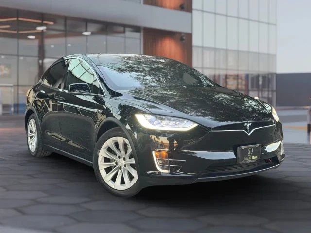 2017 Tesla Model X - Image 10 of 21