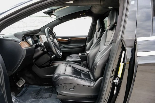 2017 Tesla Model X - Image 4 of 21