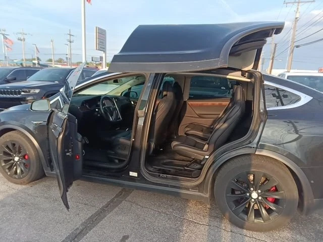 2017 Tesla Model X - Image 13 of 15