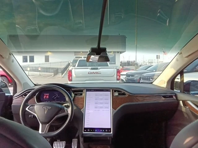 2017 Tesla Model X - Image 15 of 15