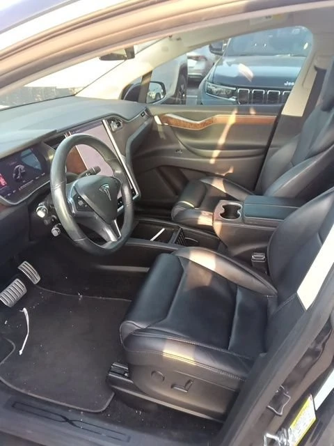 2017 Tesla Model X - Image 12 of 15