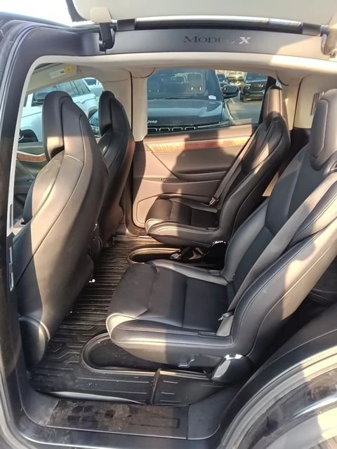 2017 Tesla Model X - Image 14 of 15