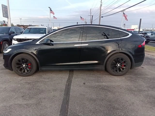 2017 Tesla Model X - Image 2 of 15