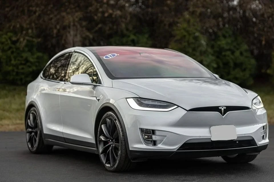 2017 Tesla Model X - Image 2 of 3