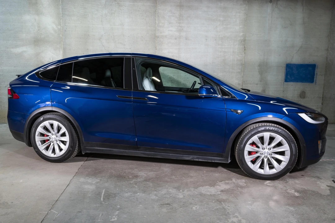 2017 Tesla Model X - Image 3 of 10