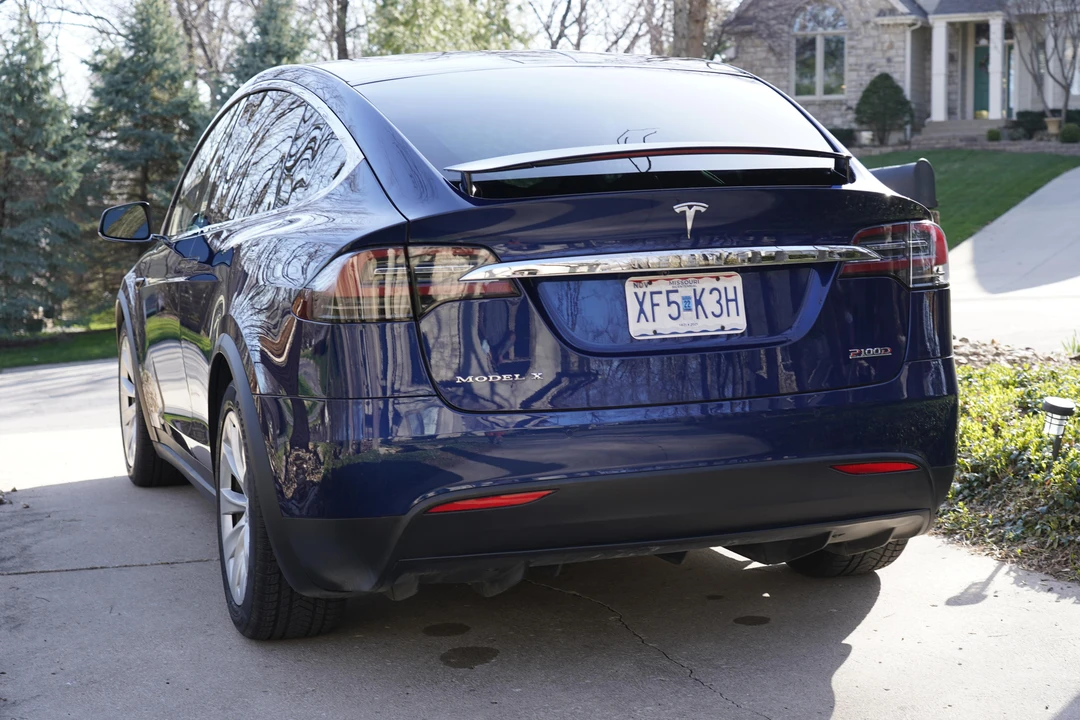 2017 Tesla Model X - Image 7 of 10