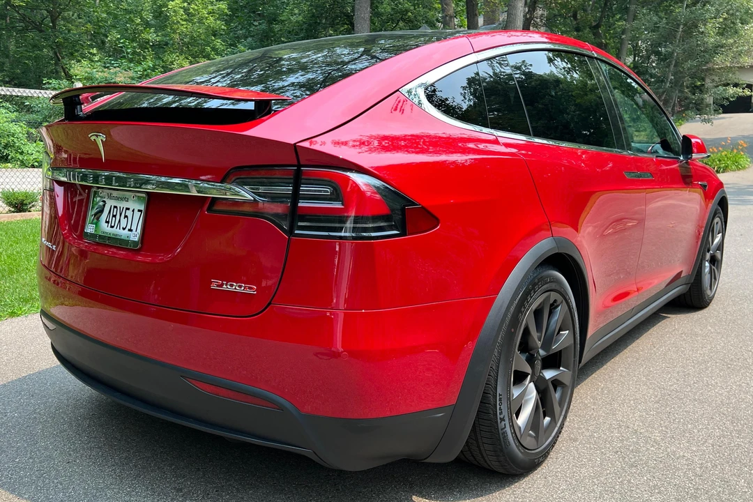 2017 Tesla Model X - Image 4 of 31