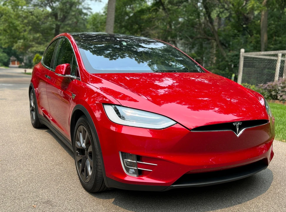 2017 Tesla Model X - Image 18 of 31