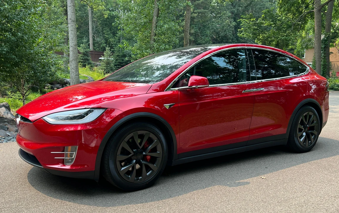 2017 Tesla Model X - Image 8 of 31