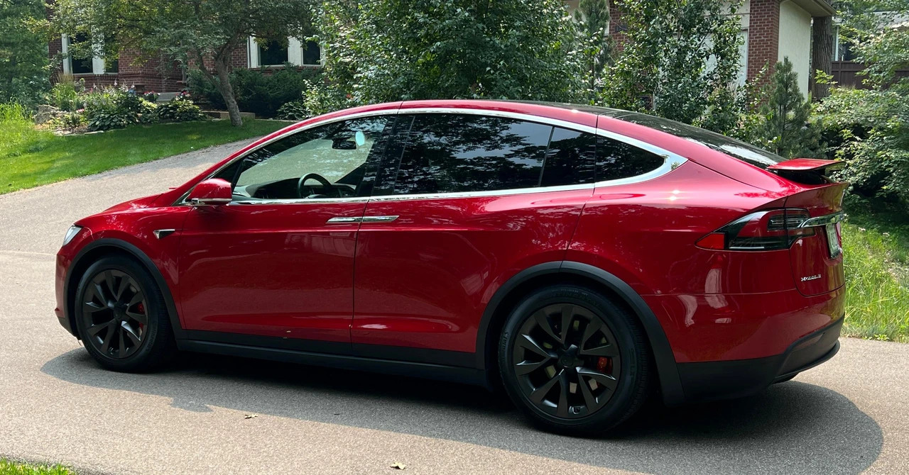 2017 Tesla Model X - Image 11 of 31