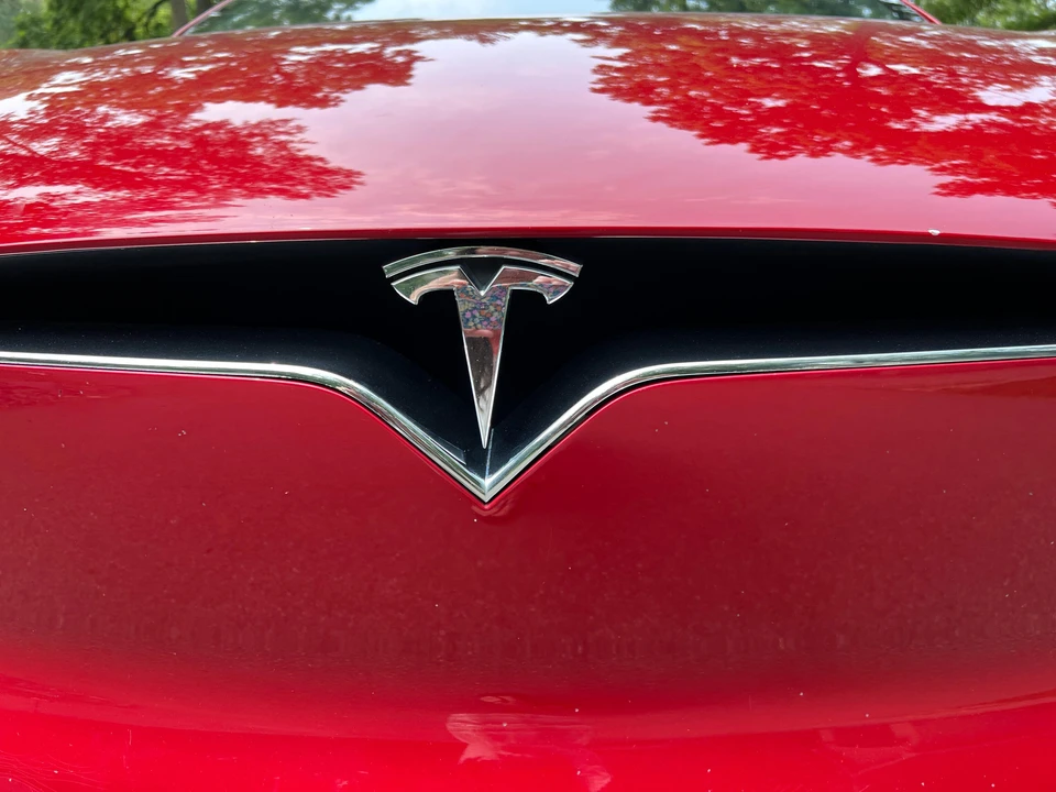 2017 Tesla Model X - Image 28 of 31