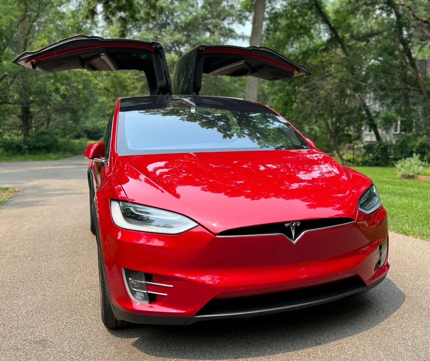 2017 Tesla Model X - Image 26 of 31