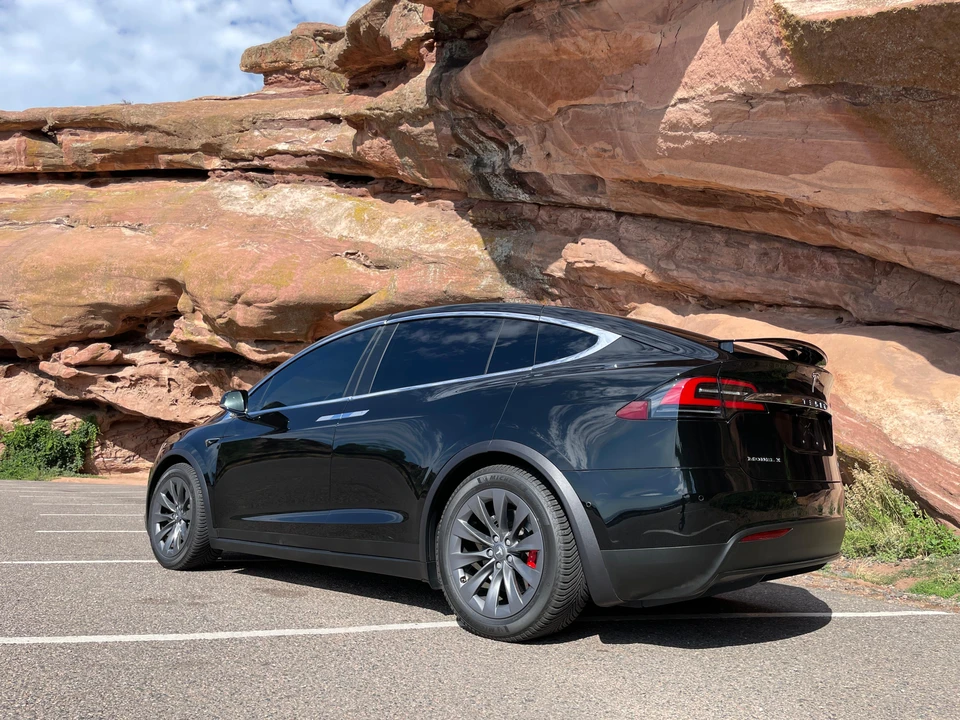 2017 Tesla Model X - Image 16 of 31