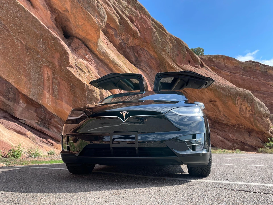 2017 Tesla Model X - Image 29 of 31