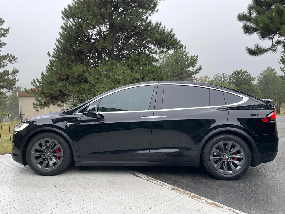 2017 Tesla Model X - Image 15 of 31