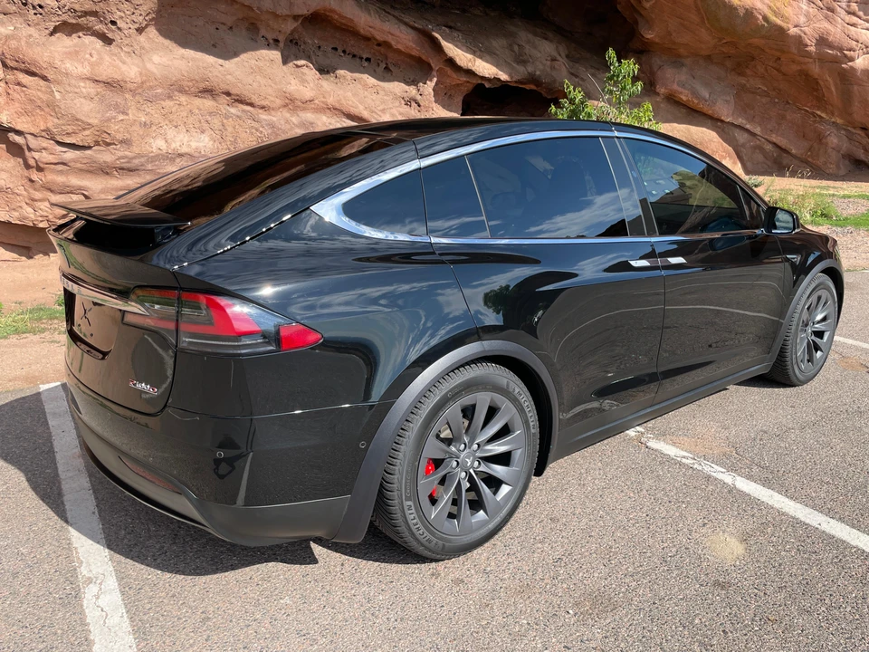 2017 Tesla Model X - Image 24 of 31