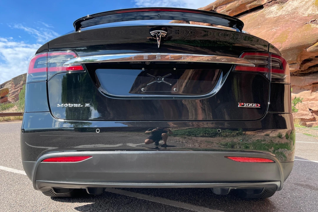 2017 Tesla Model X - Image 5 of 31