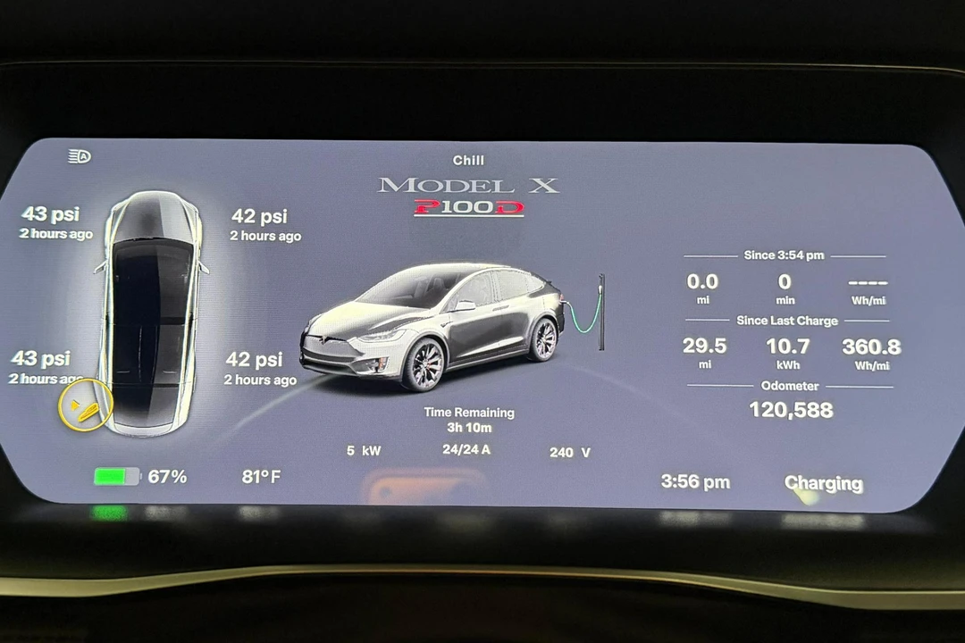 2017 Tesla Model X - Image 29 of 31
