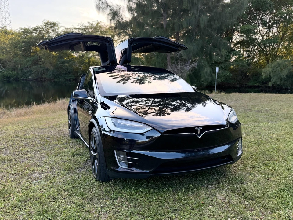 2017 Tesla Model X - Image 17 of 31