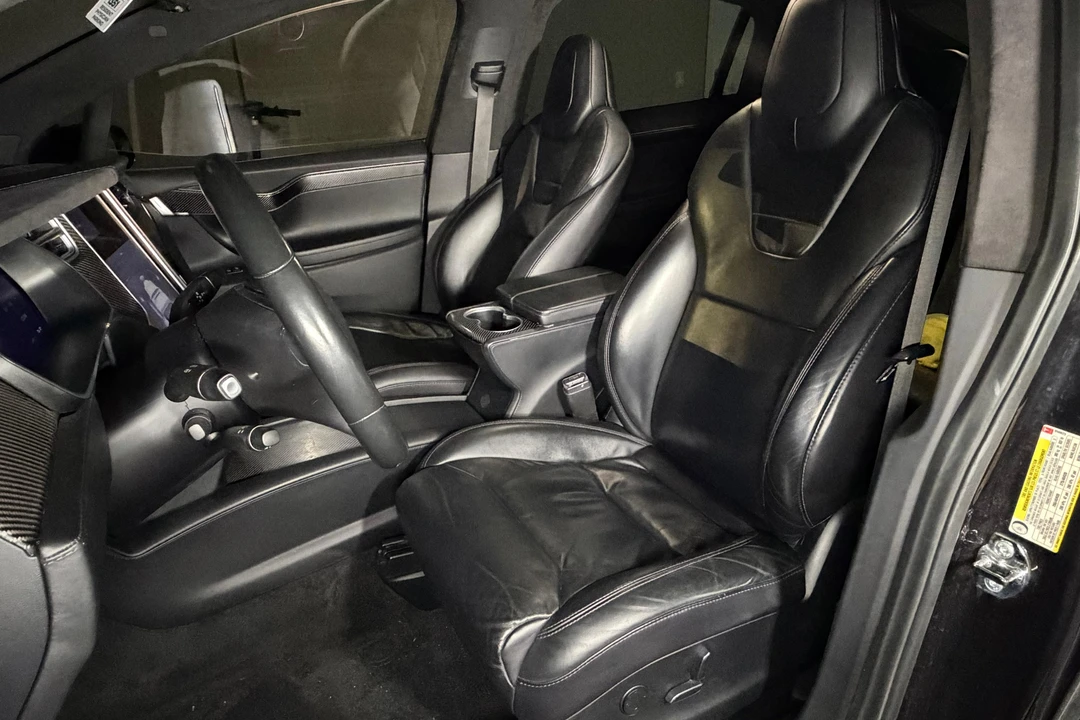2017 Tesla Model X - Image 27 of 31