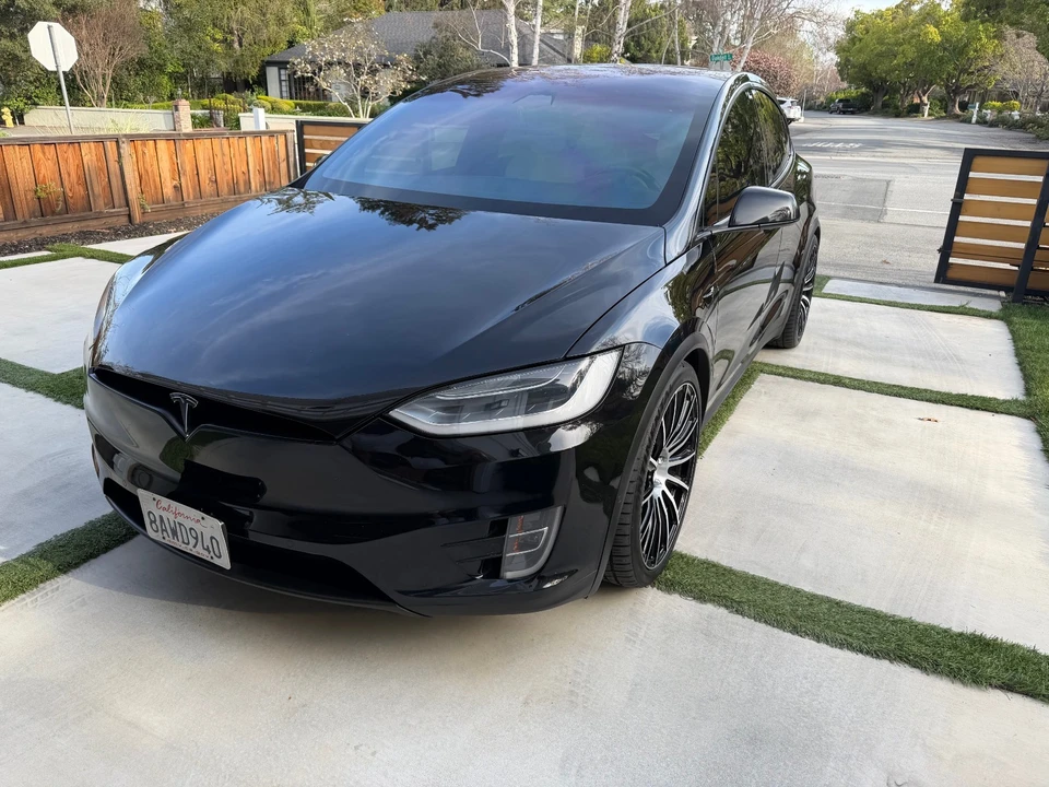 2017 Tesla Model X - Image 2 of 21
